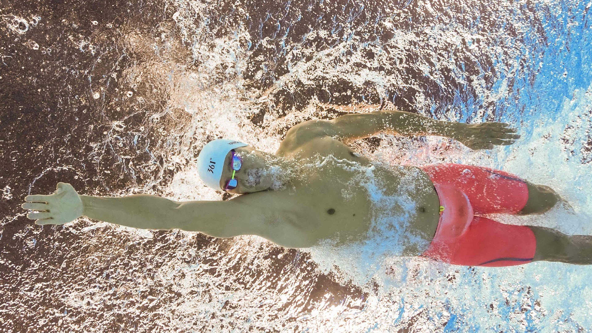 威廉姆斯在决赛中击败荷兰选手桑妮·范·代克，桑尼 比尔 威廉姆斯