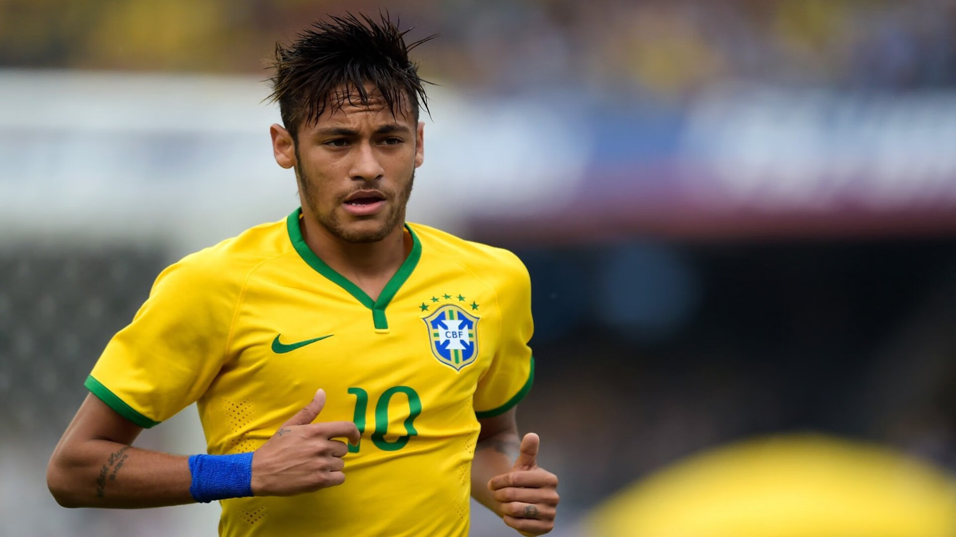 逆风而行:那些逆境中崛起的赫赫车手